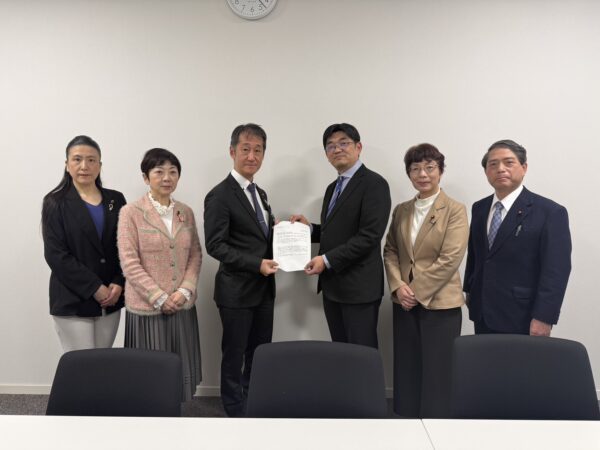 痴漢ゼロの横浜へ 受験生が安心して市営交通を利用できるよう、交通局に強力な対策を要望