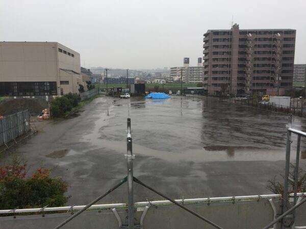 急増した市場小学校の対策として、提案されている「10年限定」の新設校の現場の様子を見てきました！！