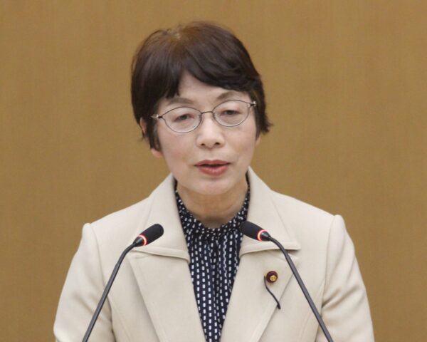 建設労働者の賃金引き上げと中学校給食の改善を求める