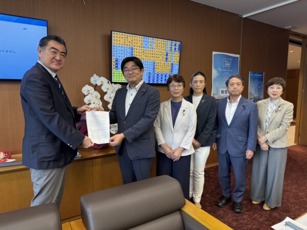 ハラスメント防止や政務活動費の透明性高める議会改革を横浜市会議長に申し入れ
