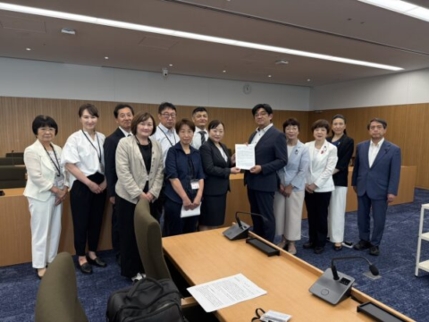 保育の現場も人が足りないー！！保護者からの過度な要求に対応する仕組みを！！