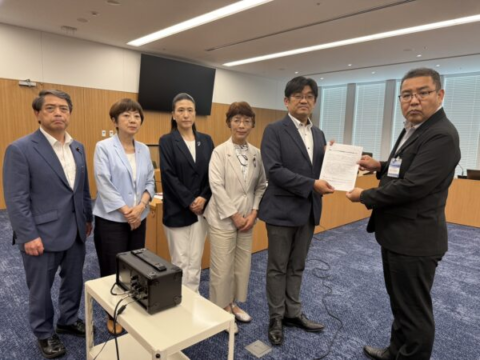 横浜港のど真ん中での射撃訓練を行うんじゃないよ！！！強く抗議しました！！！