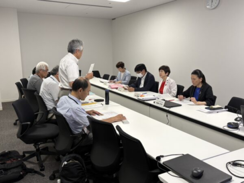 横浜市内で一カ所しかない夜間中学のこと、もっともっと多くの方に知ってほしい！ 夜間中学を考える会と懇談