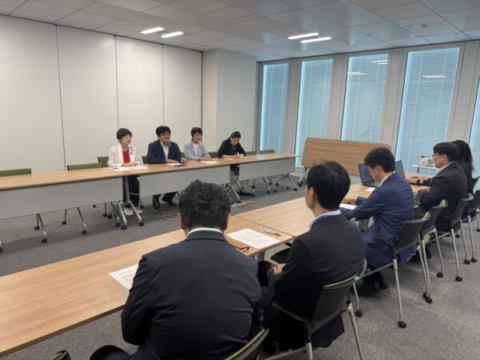 教員が休憩をとれないことは当たり前ではない！きちんと休みが取れる教育現場を作るよう教育長に申し入れました！